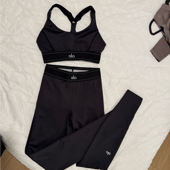 ALO Yoga Pants - Alo Airlift Suit Up Set